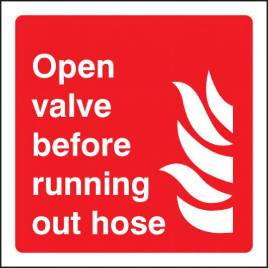 Open valve before running out hose (1016)